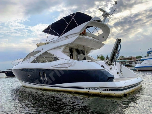 Аренда моторной яхты Sunseeker Manhattan 50