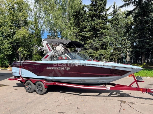 Буксировщик Mastercraft XT 25