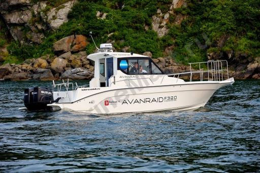Катер AVANRAID F320 FISHMASTER с Suzuki 2хDF200ATX/AZX