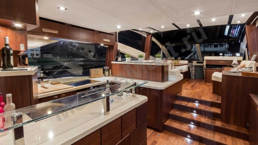GALEON 560 SKYDECK