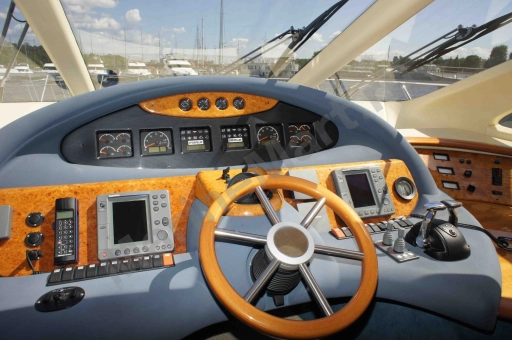 Azimut 55