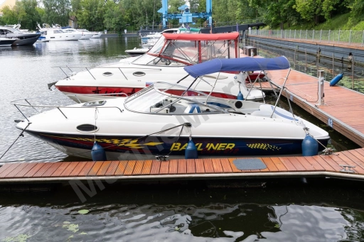 Bayliner 212 Capri