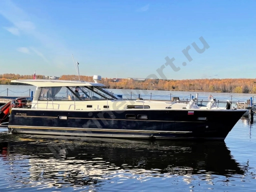 Морская водоизмещающая яхта Delphia Escape 1350
