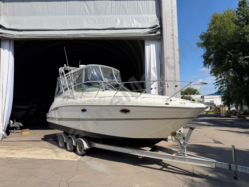Круизный катер Maxum 2700