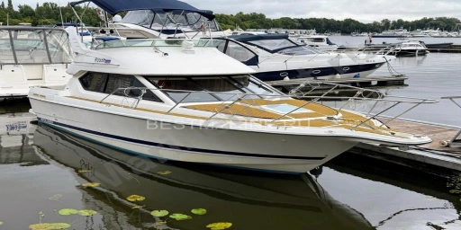Моторный катер Bayliner 288